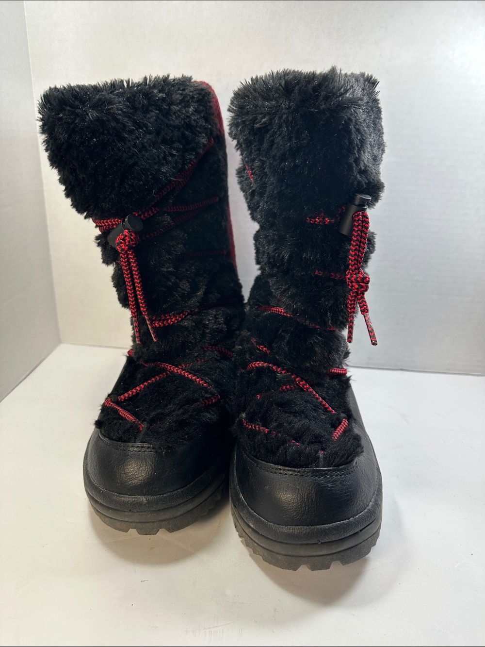 Muk Luks Women’s Snow Boots Black Red Faux-Fur Plaid - Picture 2 of 8